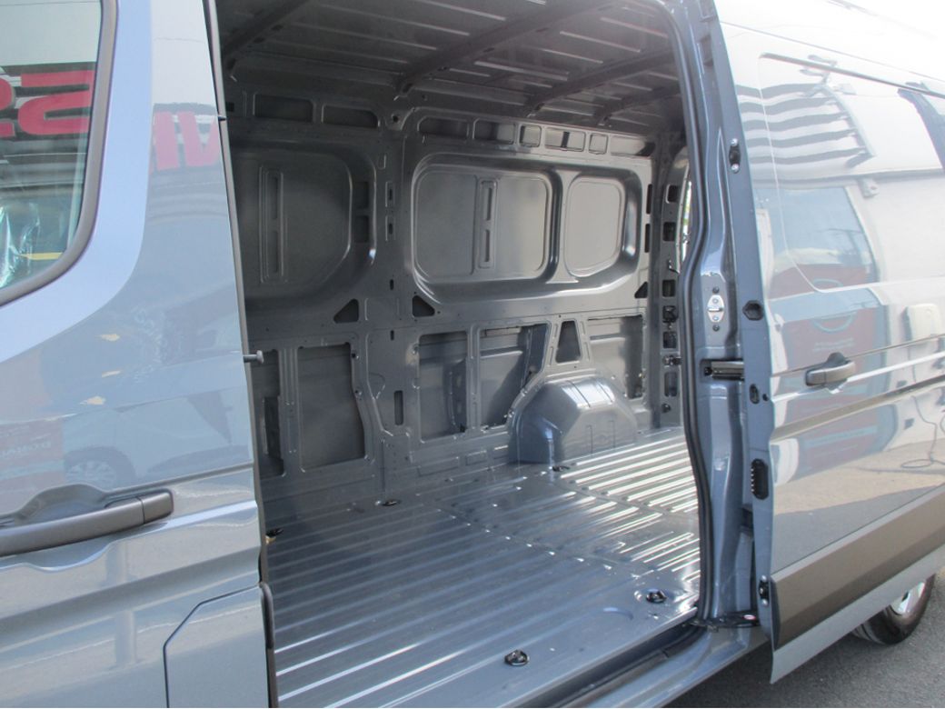 2025 Nissan Interstar