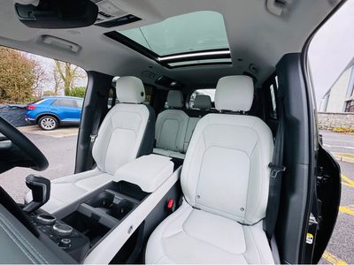 2025 Land Rover Defender