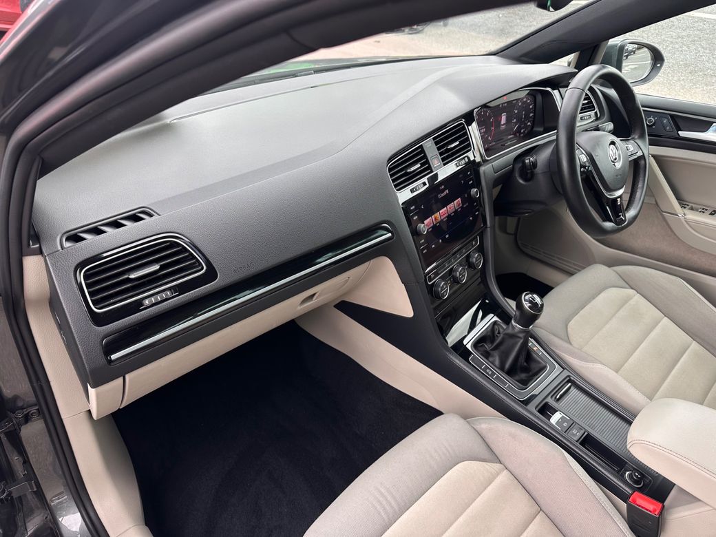 2017 Volkswagen Golf