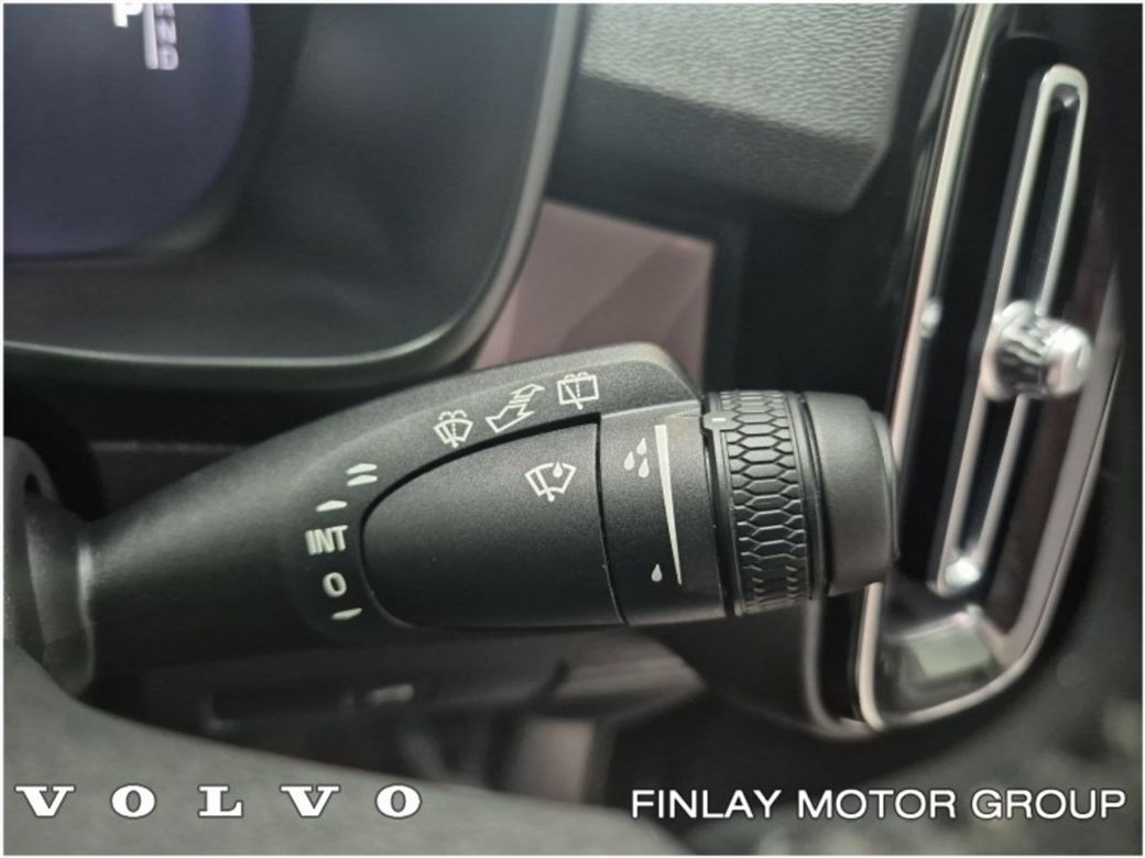 2023 Volvo XC40