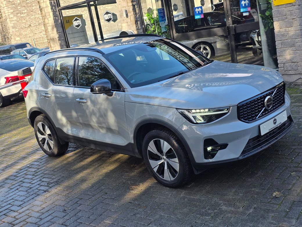 2023 Volvo XC40