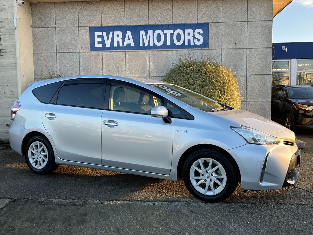 2019 Toyota Prius Alpha