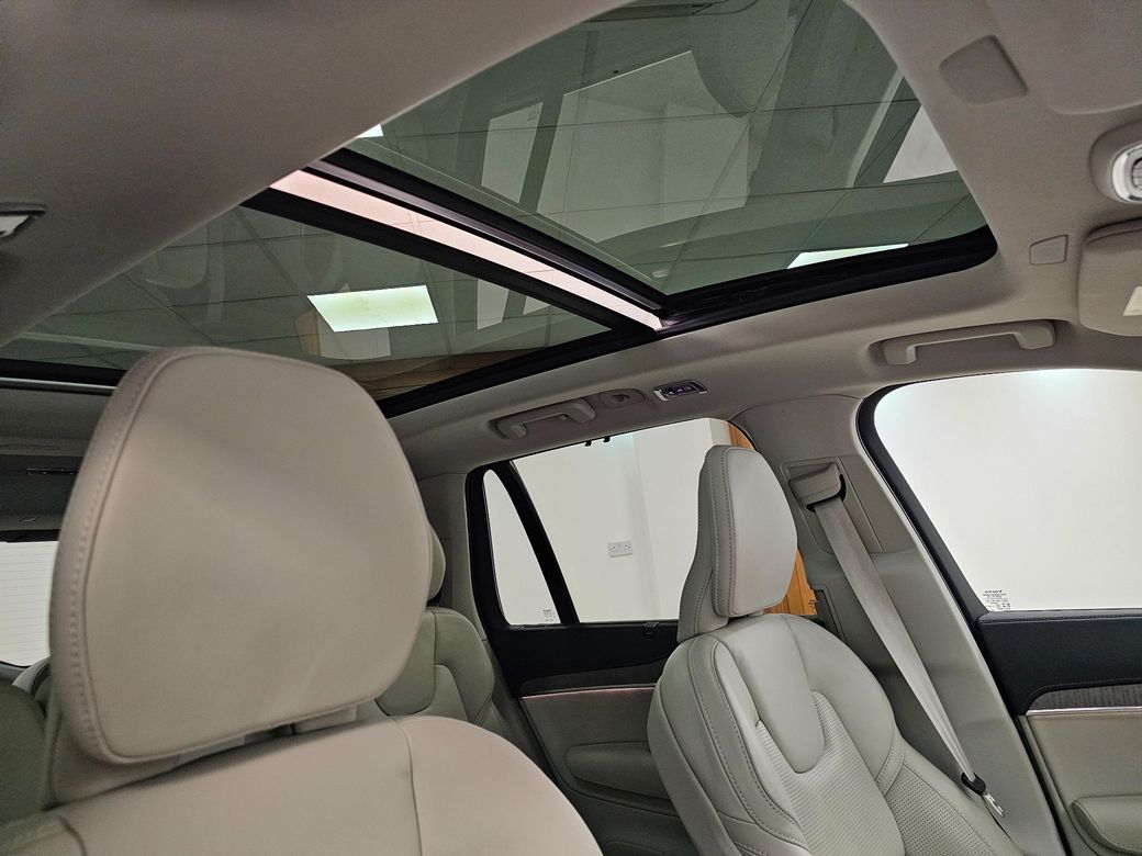 2022 Volvo XC90