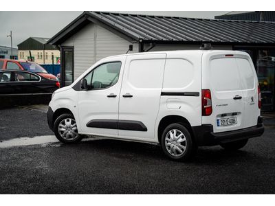 2022 Peugeot Partner
