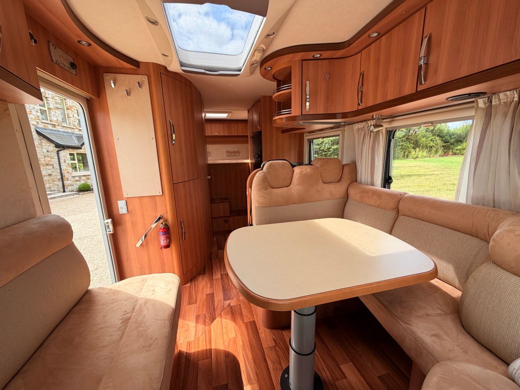 2013 HYMER  T614 CL L.H.D MANUAL 