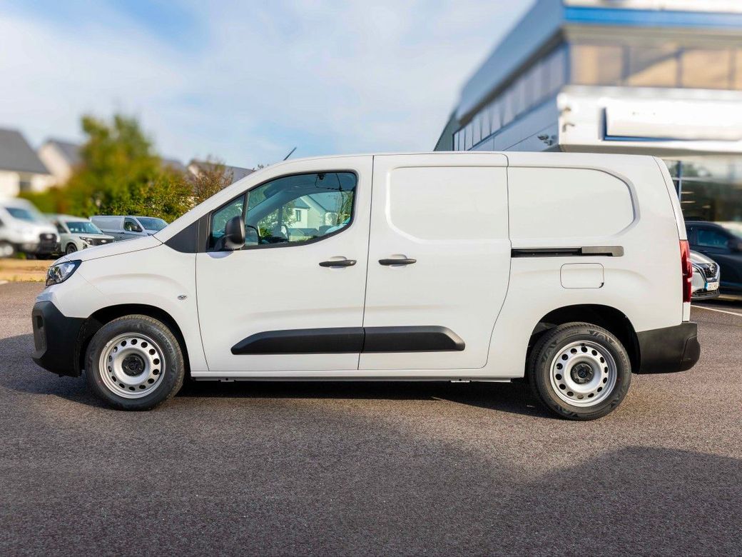 2025 Peugeot Partner