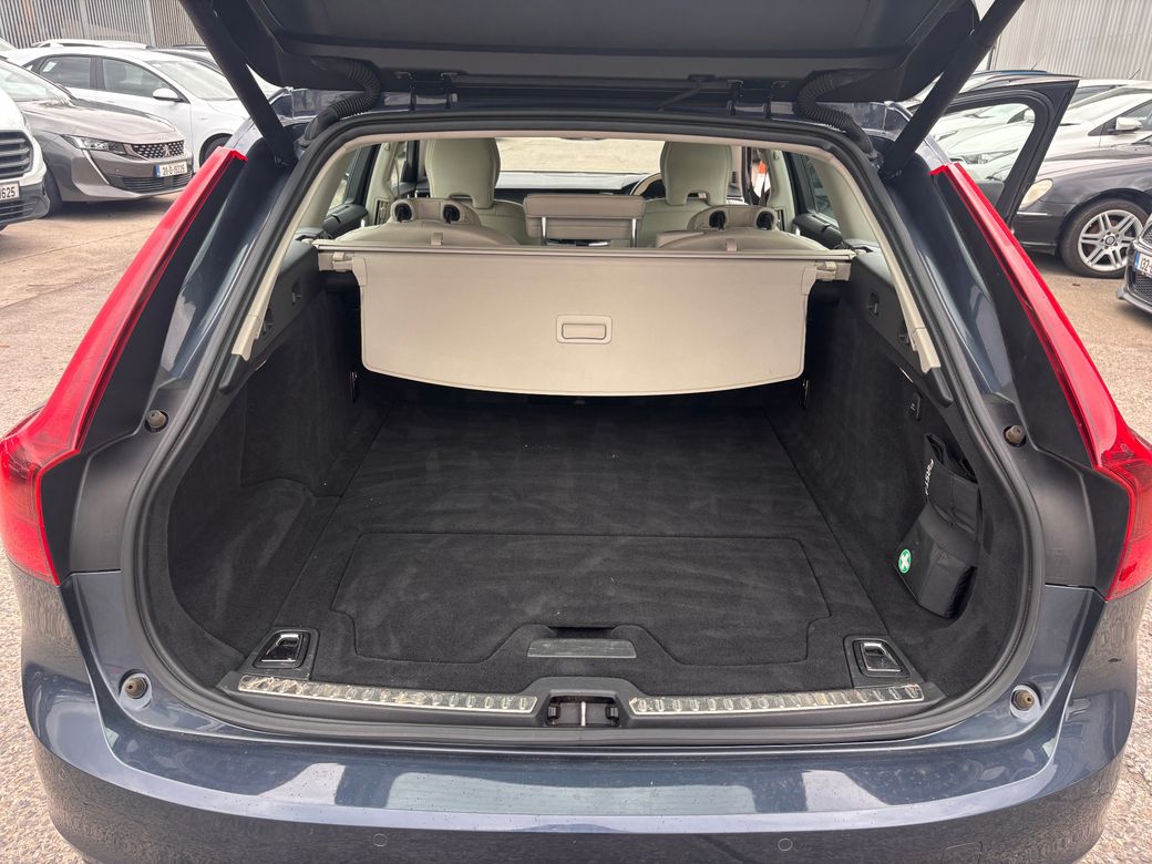2020 Volvo V90