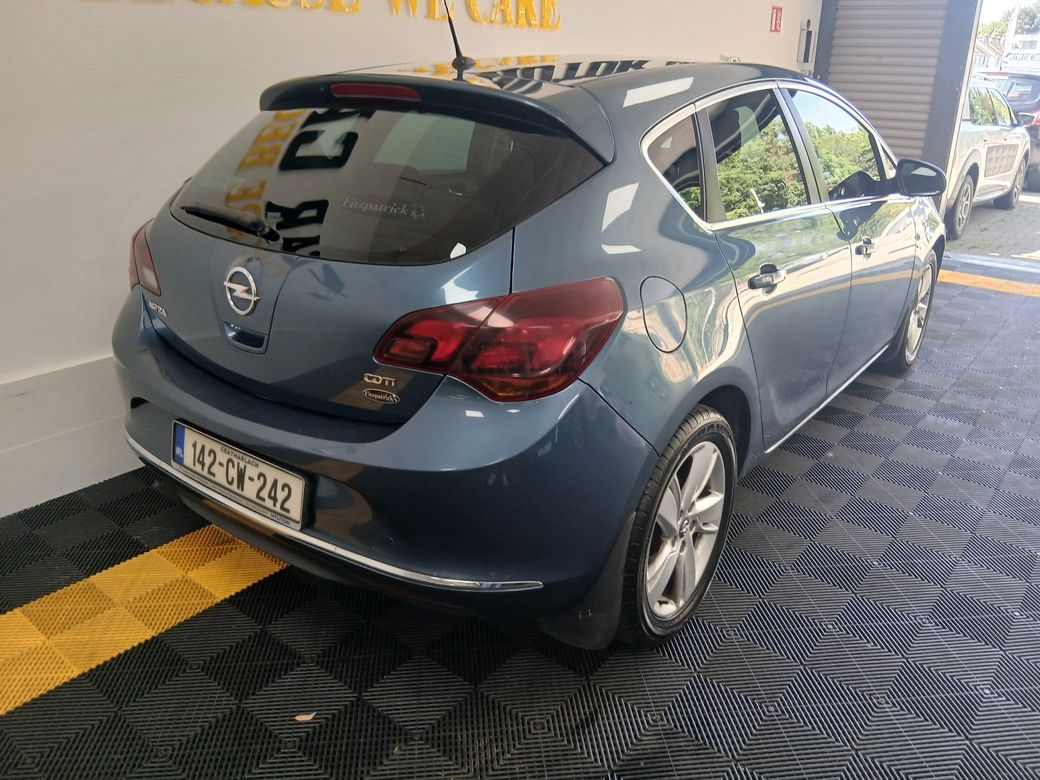 2014 Opel Astra