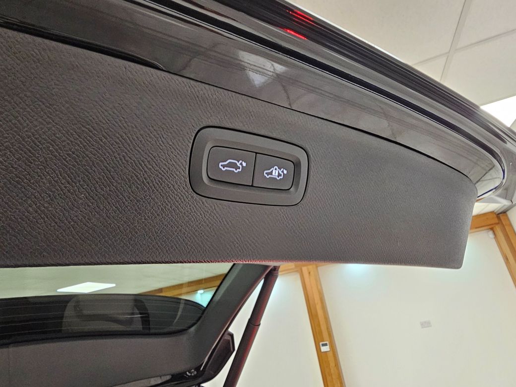 2022 Volvo XC90
