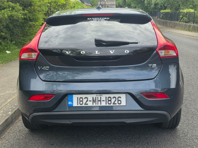 2018 Volvo V40