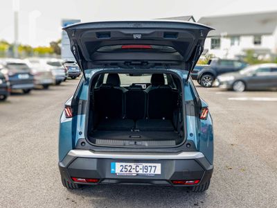 2025 Peugeot 5008