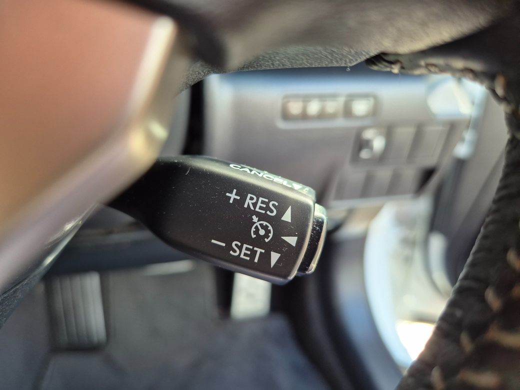 2015 Lexus IS 300h