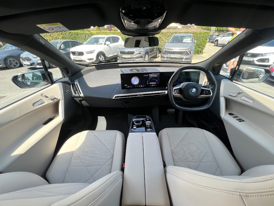 2023 BMW iX
