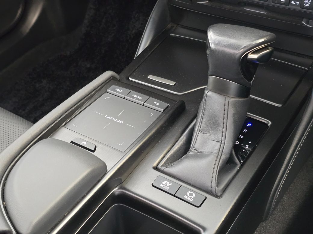 2022 Lexus ES 300h