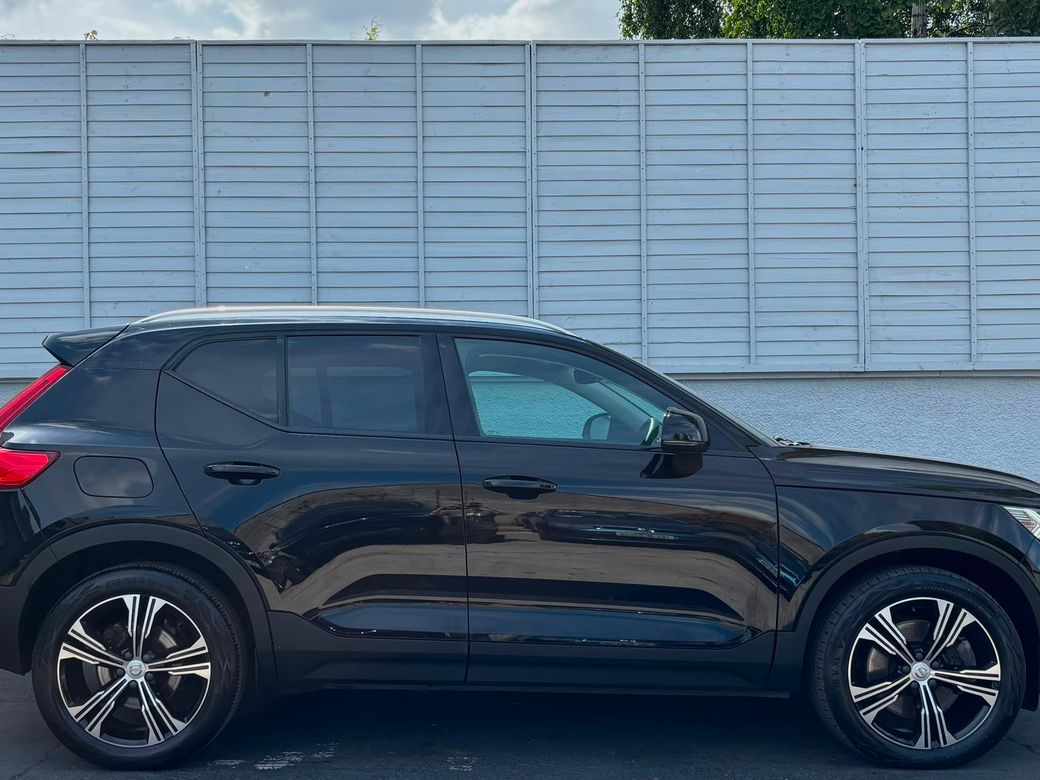 2022 Volvo XC40