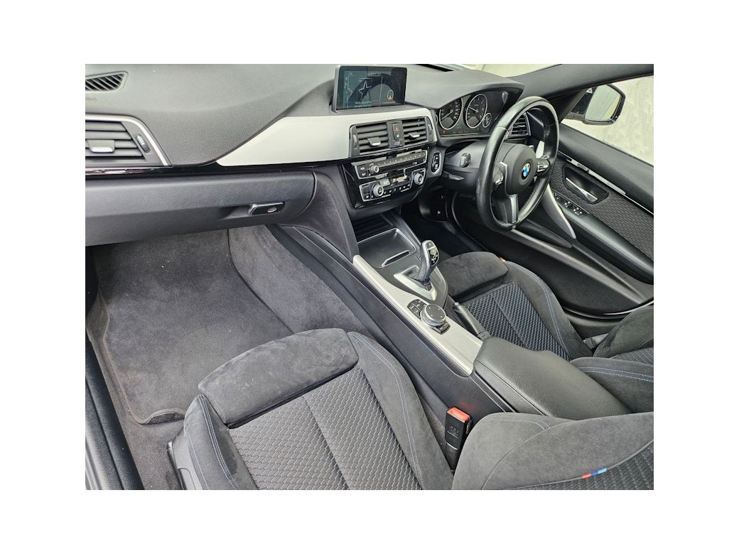 2016 BMW 320