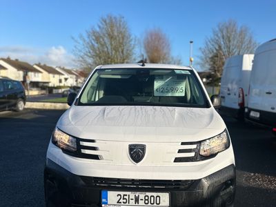 2025 Peugeot Partner