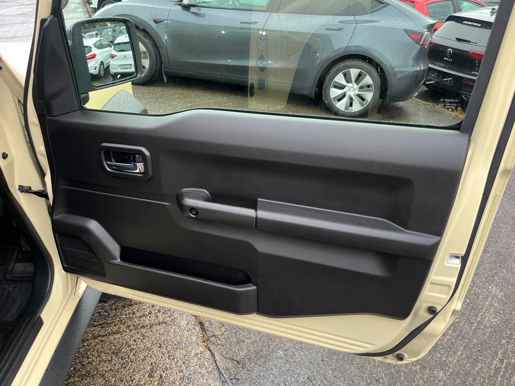2023 Suzuki Jimny