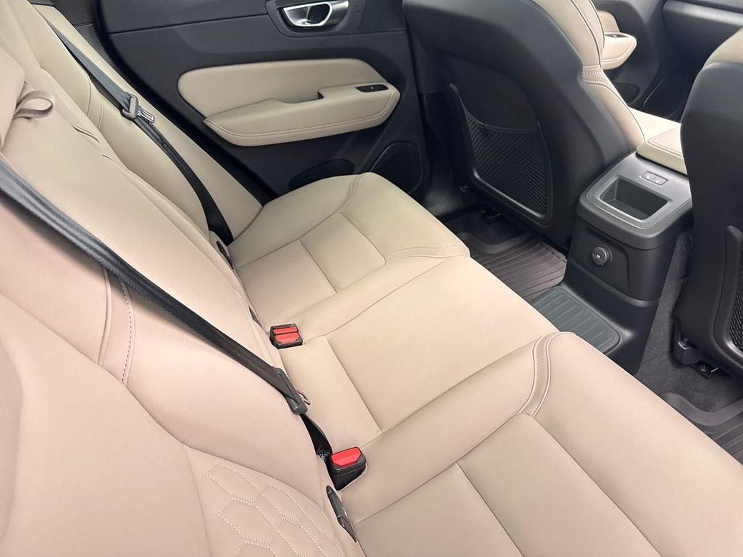 2025 Volvo XC60