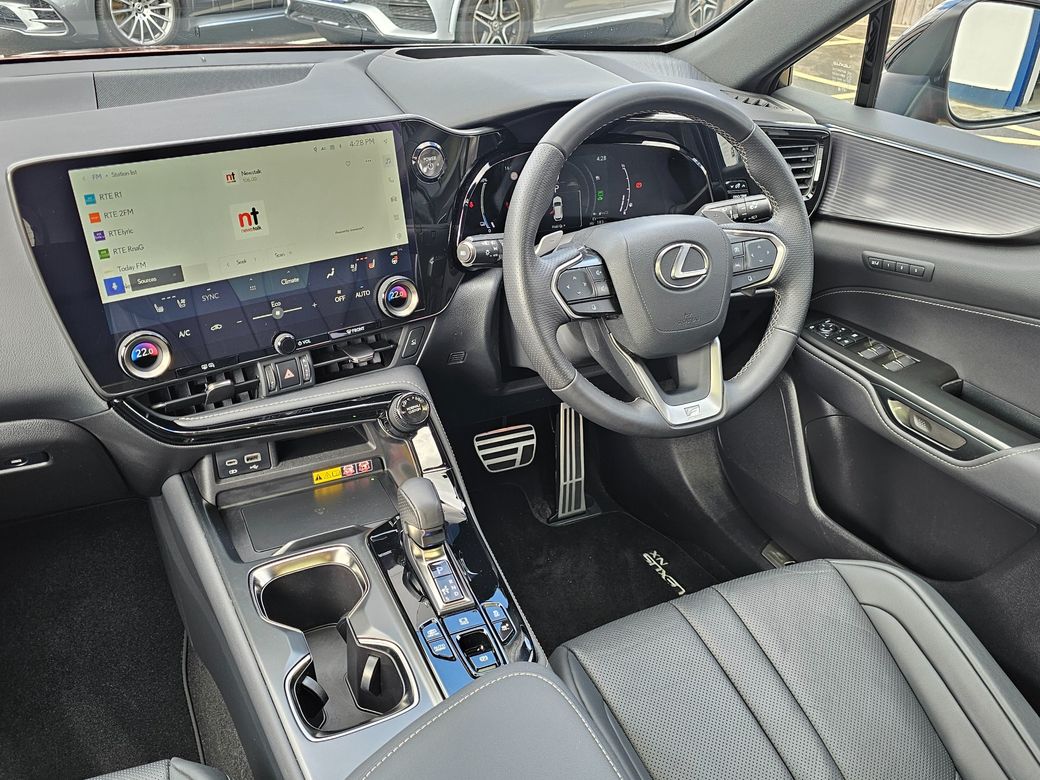 2025 Lexus NX 450H+