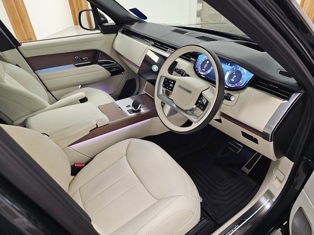 2025 Land Rover Range Rover