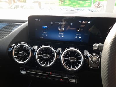 2025 Mercedes-Benz GLA Class