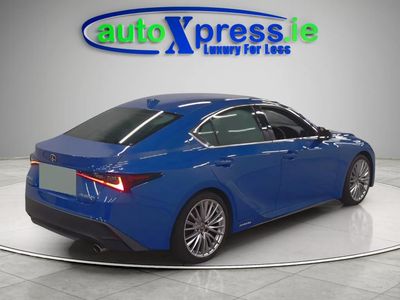 2022 Lexus IS 300h