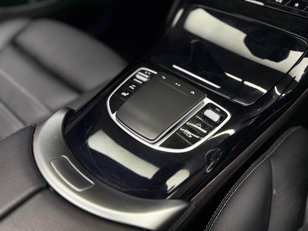 2021 Mercedes-Benz EQC