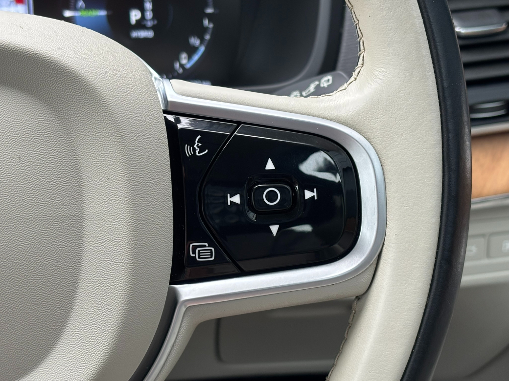 2022 Volvo XC90