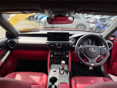 2023 Lexus IS 300h