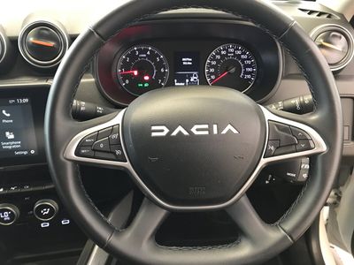 2023 Dacia Duster