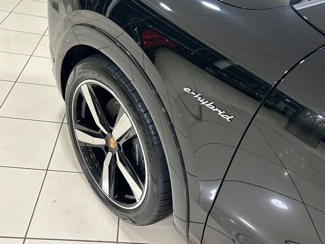 2024 Porsche Cayenne