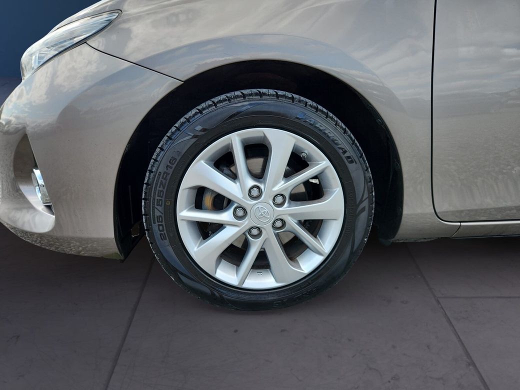 2015 Toyota Auris