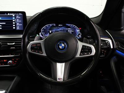 2021 BMW 530