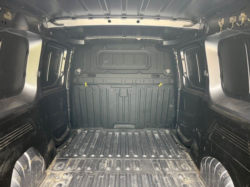 2021 Peugeot Partner