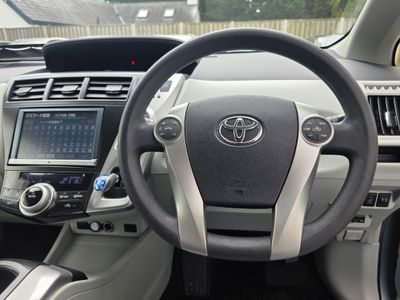 2013 Toyota Prius Alpha