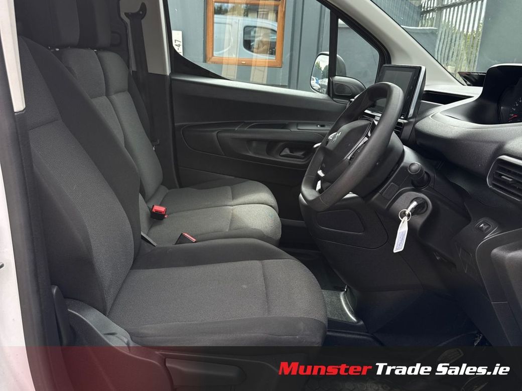 2022 Peugeot Partner