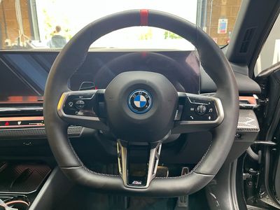 2024 BMW i5