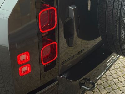 2025 Land Rover Defender 110