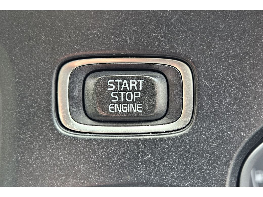 2017 Volvo V40