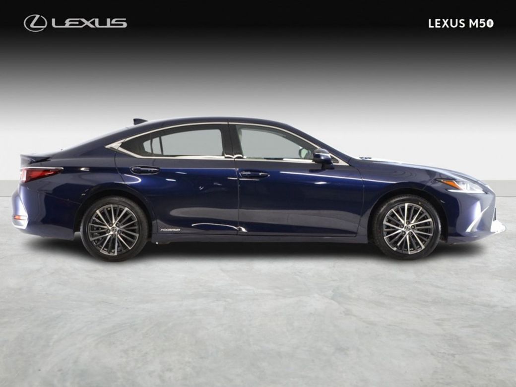 2022 Lexus ES 300h