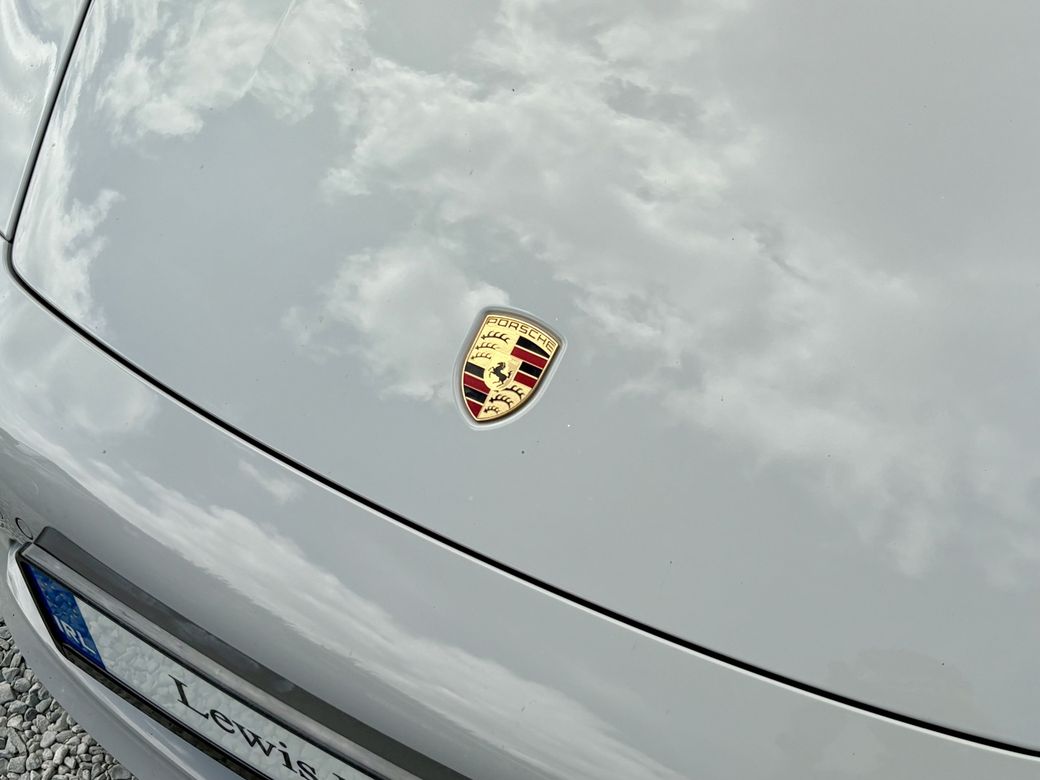 2022 Porsche 911