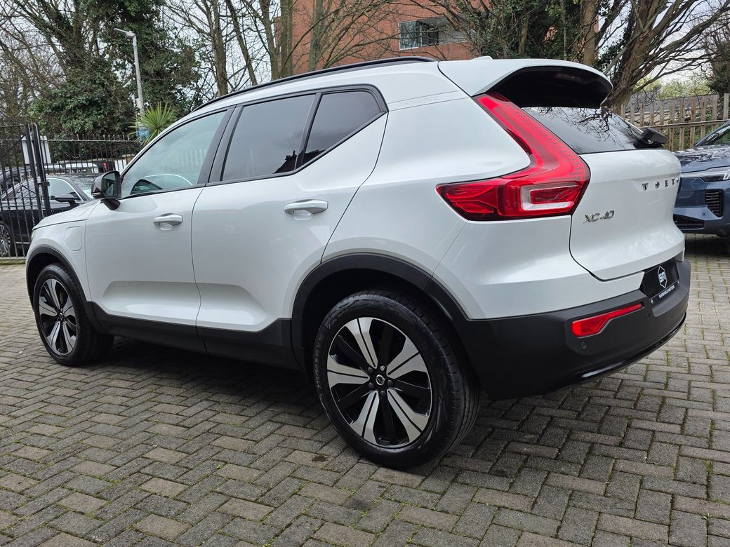 2022 Volvo XC40