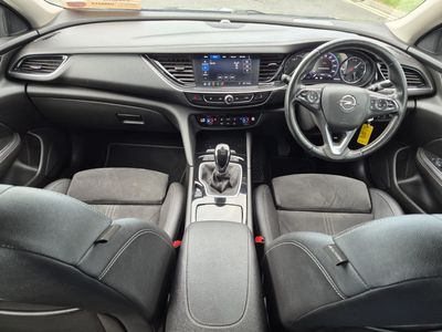 2022 Opel Insignia
