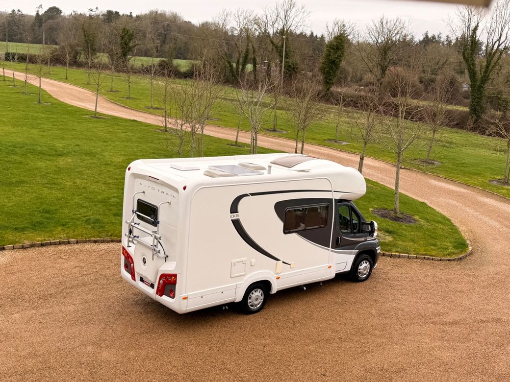 2014 AUTOTRAIL  TRACKER EKS LOW PROFILE R.H.D