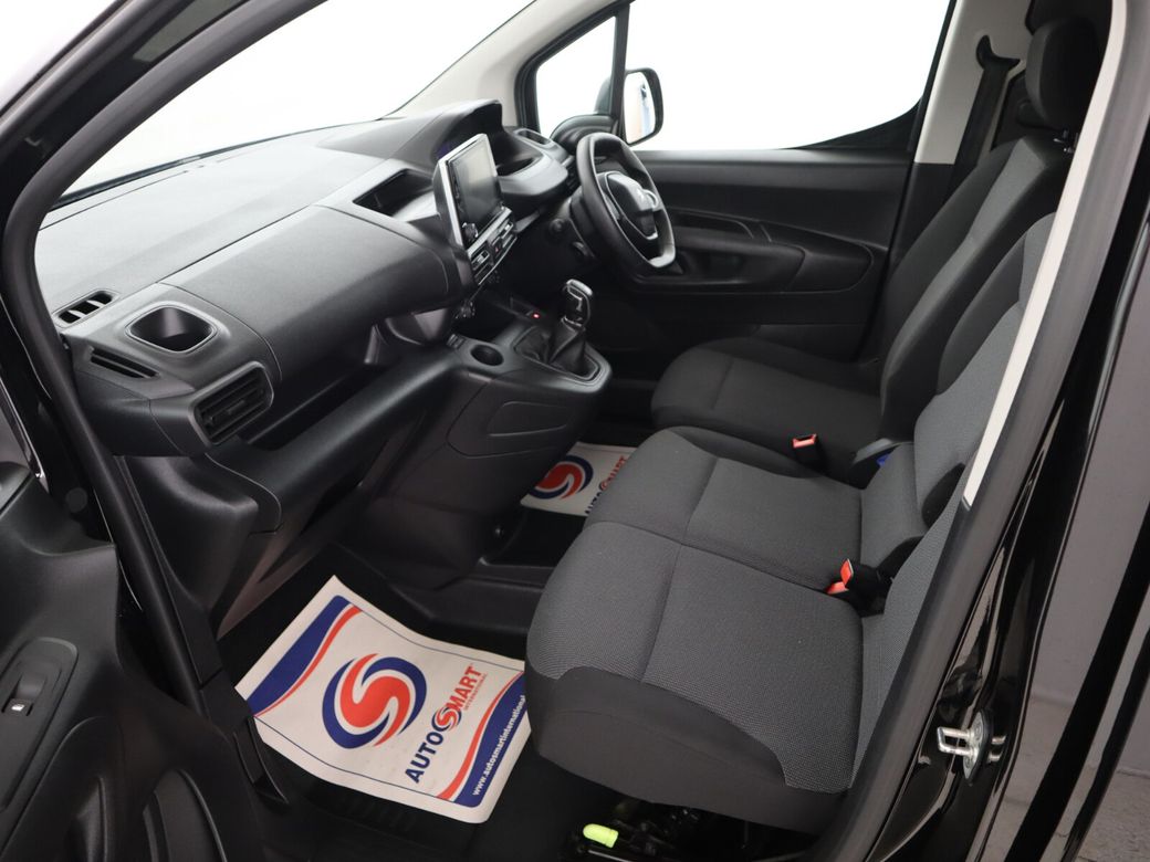 2021 Peugeot Partner