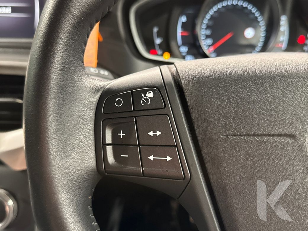 2019 Volvo V40