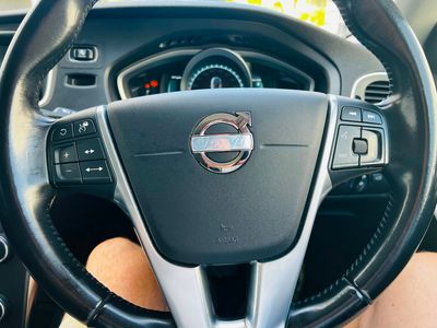 2015 Volvo V40