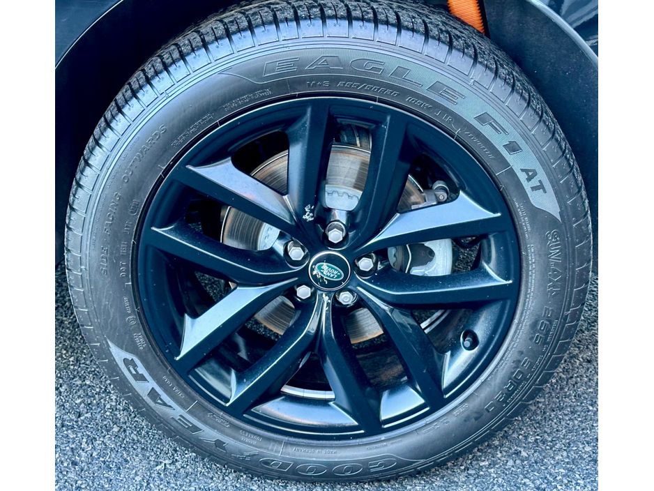 2025 Land Rover Range Rover Velar