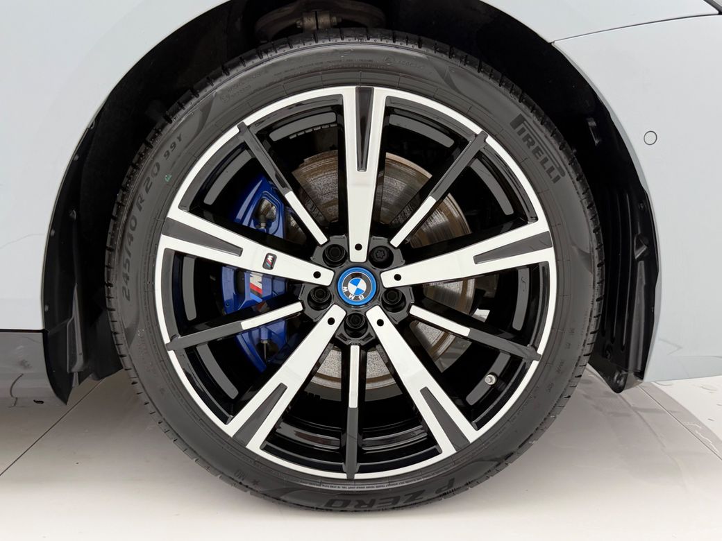 2024 BMW i5